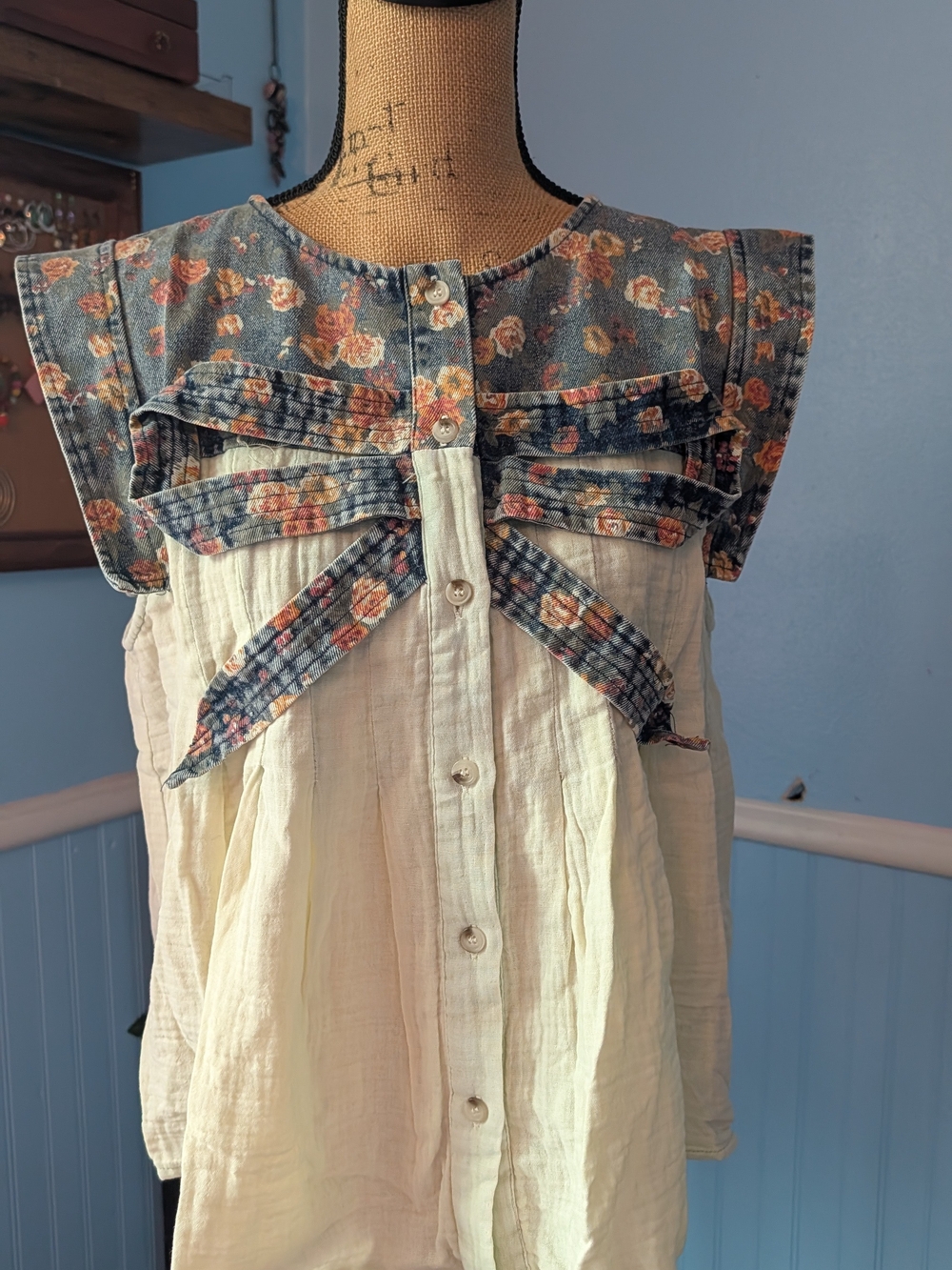 Brand New- BiBi Floral Denim & Cream Gauze Button-Front Top